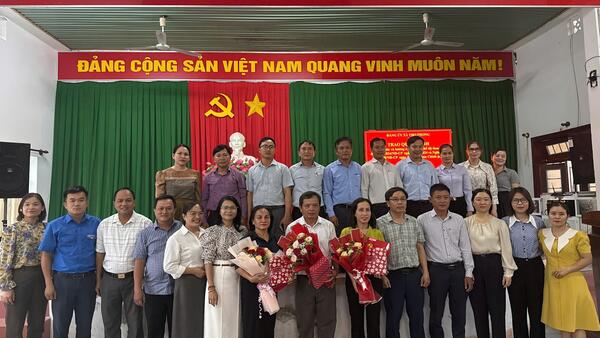 ĐẢNG ỦY XÃ THỌ PHONG TRAO QUYẾT ĐỊNH NGHỈ CÔNG TÁC VÀ HƯỞNG CHÍNH SÁCH, CHẾ ĐỘ CHO CÁN BỘ, CÔNG CHỨC THEO NGHỊ ĐỊNH 178 VÀ NGHỊ ĐỊNH 67