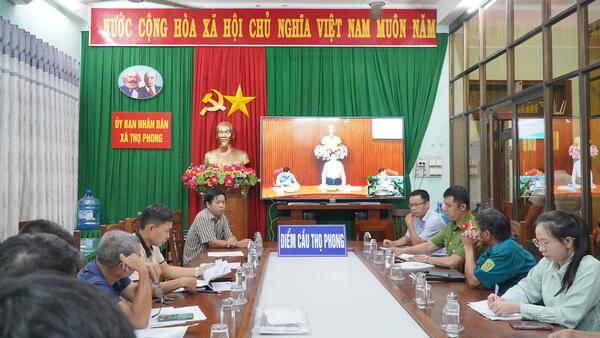 XÃ THỌ PHONG DỰ TRỰC TUYẾN CUỘC HỌP CỦA UBND TỈNH ỨNG PHÓ VỚI CƠN BÃO SỐ 12 VÀ MƯA LŨ TRÊN ĐỊA BÀN TỈNH